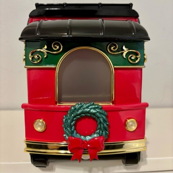 Bath & Body Works 2025 Trolley Light Up Candle Holder Holiday Limited Edition - Picture 11 of 13